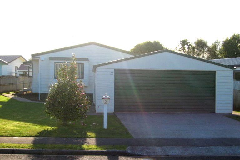 Photo of property in 7 Caulfield Place, Nawton, Hamilton, 3200