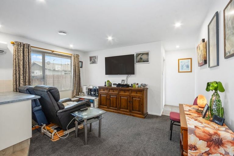 Photo of property in 292b Wainoni Road, Avondale, Christchurch, 8061