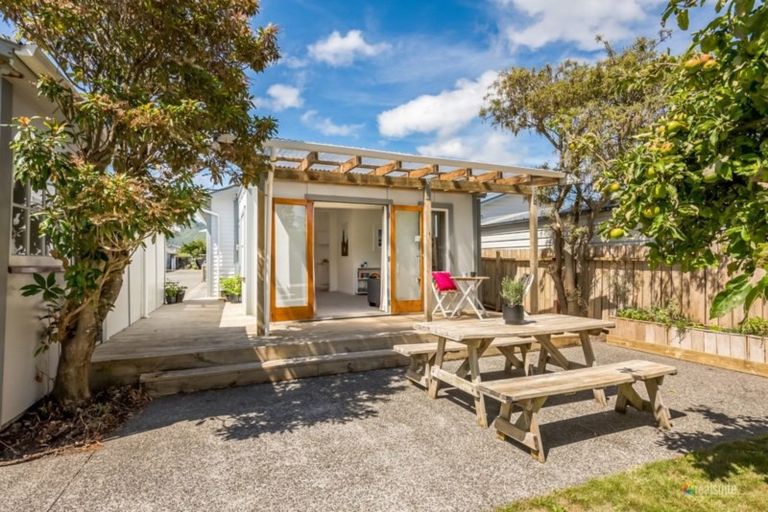 Photo of property in 13 Plunket Avenue, Petone, Lower Hutt, 5012