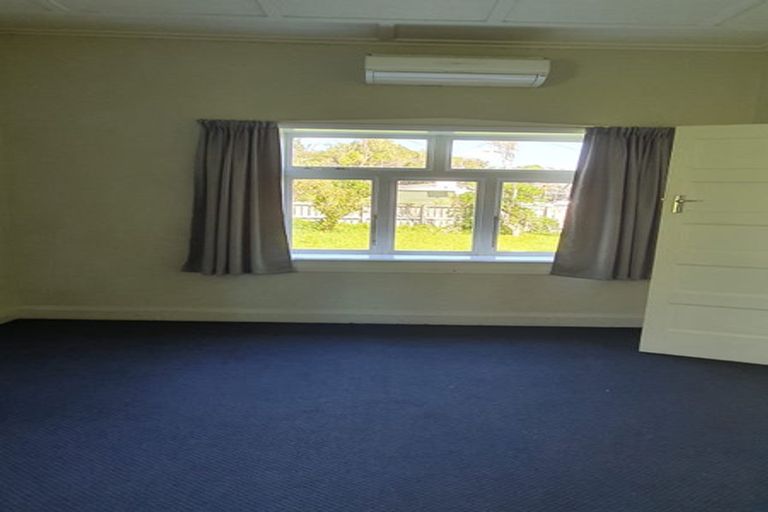 Photo of property in 196 Rongotai Road, Rongotai, Wellington, 6022