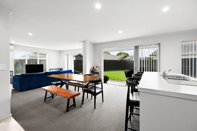 Photo of property in 19 Ladeira Place, Fitzroy, Hamilton, 3206