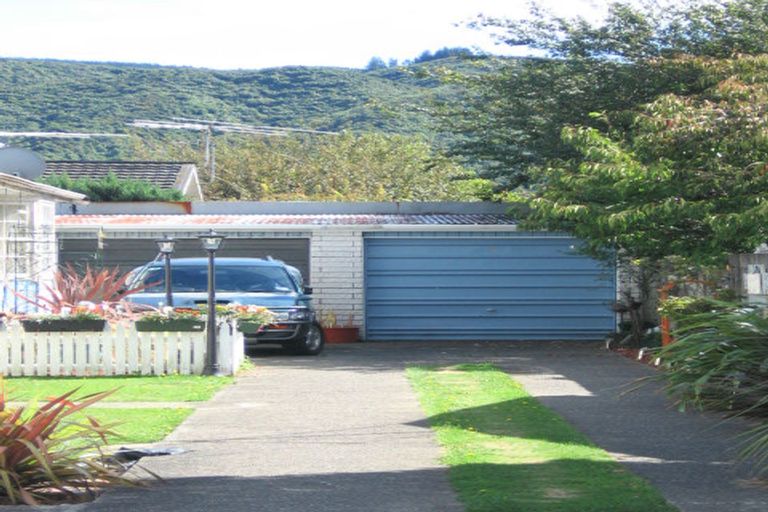 Photo of property in 2/69 Oregon Drive, Maoribank, Upper Hutt, 5018