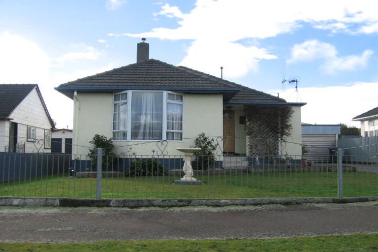 Photo of property in 69 Clyde Crescent, Roslyn, Palmerston North, 4414