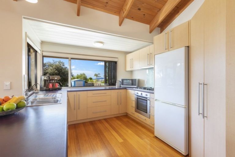 Photo of property in 15 Kitty Frazer Lane, Omaha, 0986