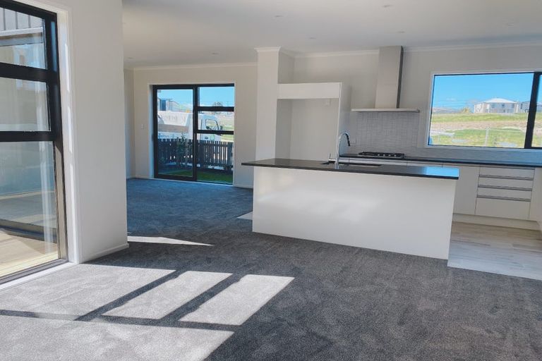 Photo of property in 10 Awamarino Way, Westgate, Auckland, 0614