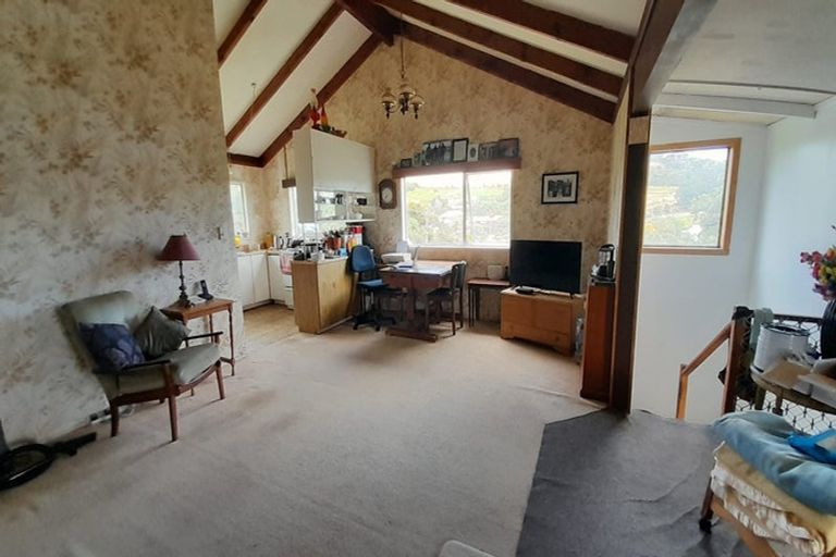 Photo of property in 31 Powells Road, Cable Bay, 0420