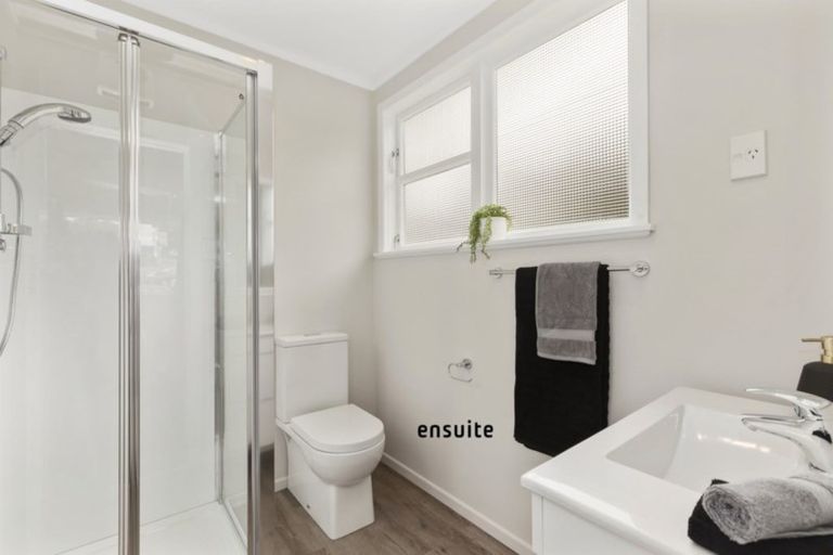 Photo of property in 16 Lord Street, Stokes Valley, Lower Hutt, 5019