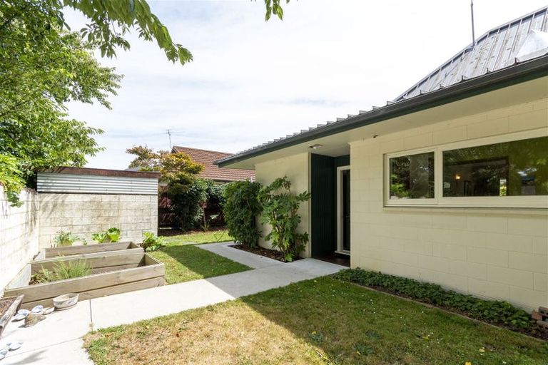 Photo of property in 28 Rutherglen Avenue, Ilam, Christchurch, 8041