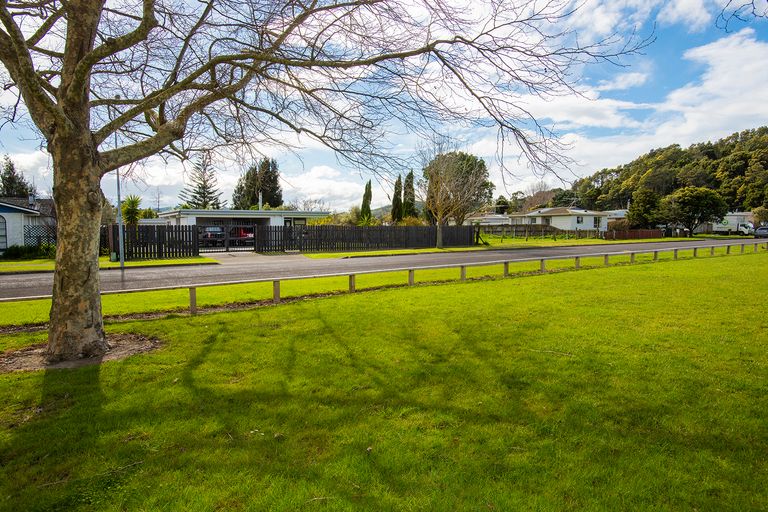 Photo of property in 16 Worsley Street, Tamarau, Gisborne, 4010