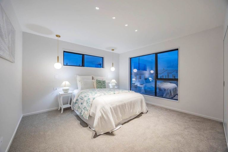 Photo of property in 46b Portadown Avenue, Pakuranga Heights, Auckland, 2010