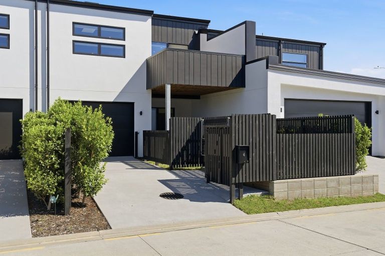 Photo of property in 4 Atutahi Lane, Papamoa Beach, 3118