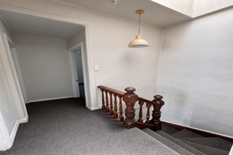 Photo of property in 19 Holloway Road, Aro Valley, Wellington, 6021