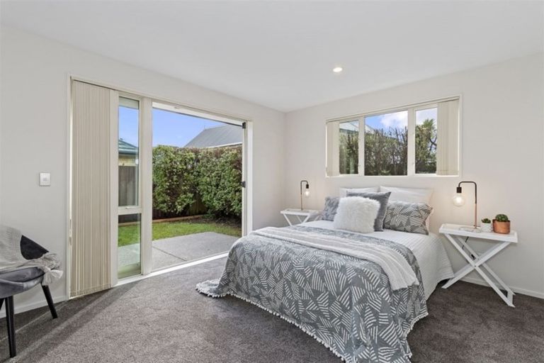 Photo of property in 72a Somerfield Street, Somerfield, Christchurch, 8024