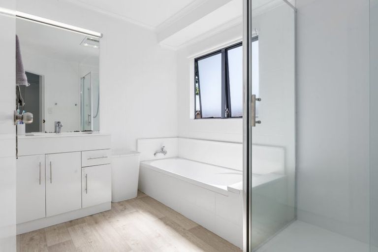 Photo of property in 21 Sarindah Place, Fairview Downs, Hamilton, 3214