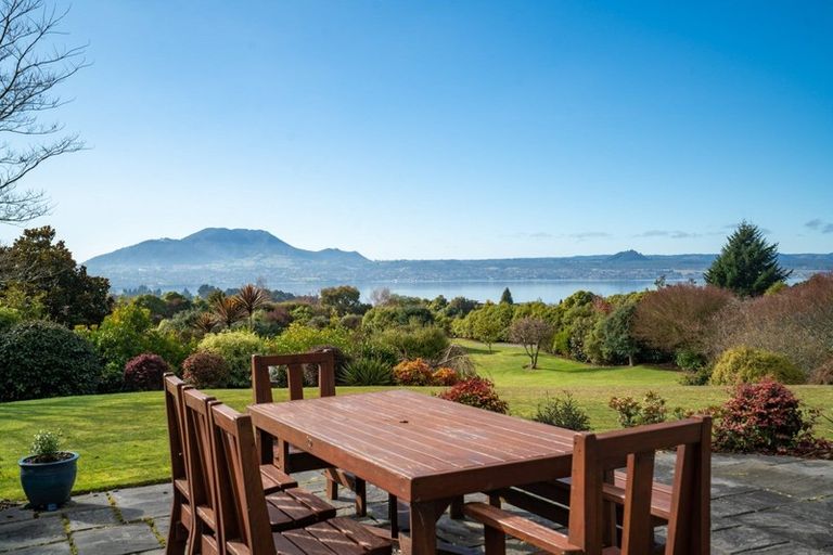 Photo of property in 25 Te Moenga Park, Acacia Bay, Taupo, 3330