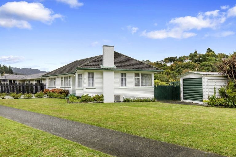 Photo of property in 50 Thomas Street, Stokes Valley, Lower Hutt, 5019