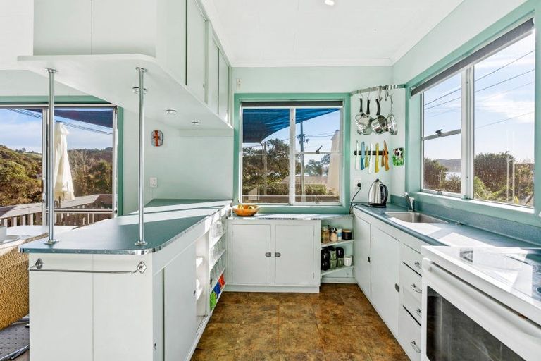 Photo of property in 70 Rapata Road, Oakura, Hikurangi, 0184