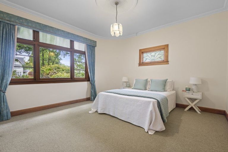 Photo of property in 35 Manapouri Crescent, Hokowhitu, Palmerston North, 4410