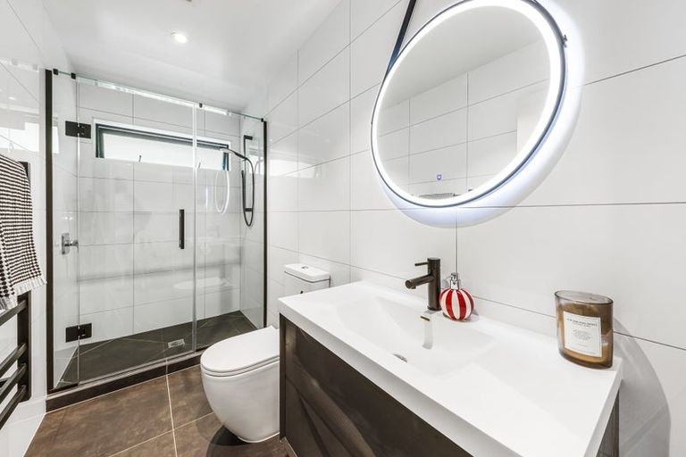 Photo of property in 16 Bella Vista Drive, Gulf Harbour, Whangaparaoa, 0930