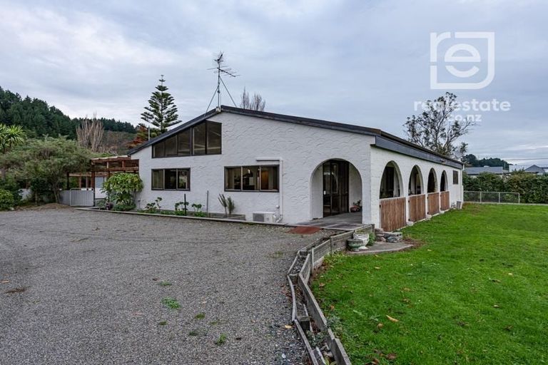 Photo of property in 62 Hinemoa Street, Paraparaumu, 5032