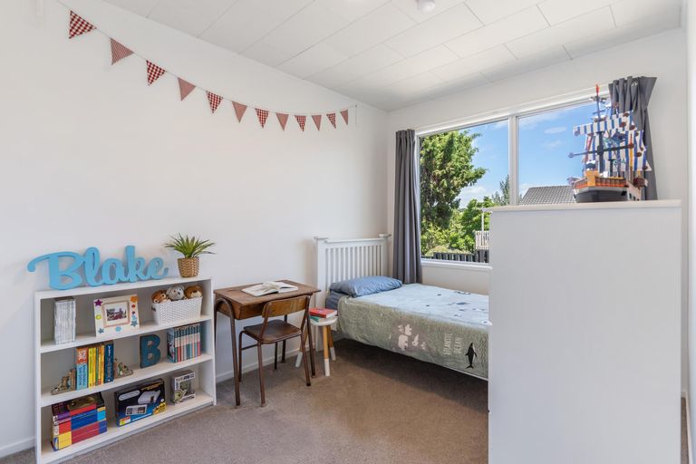 Photo of property in 1/81 Archmillen Avenue, Pakuranga Heights, Auckland, 2010