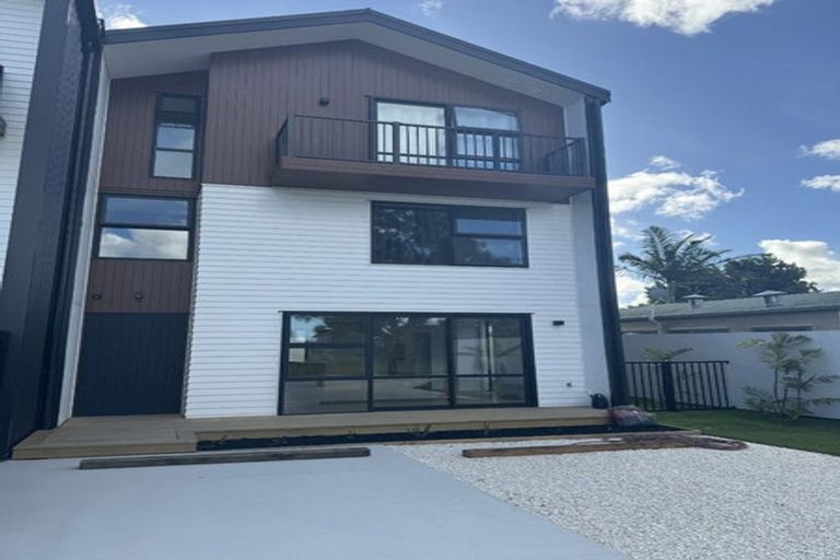 Photo of property in 26f Brennan Avenue, Te Atatu Peninsula, Auckland, 0610