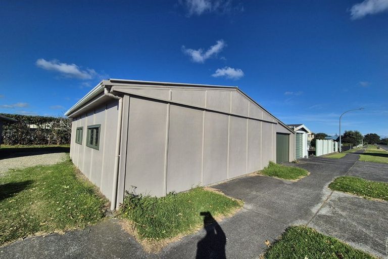 Photo of property in 180 Tasman Street, Opunake, 4616
