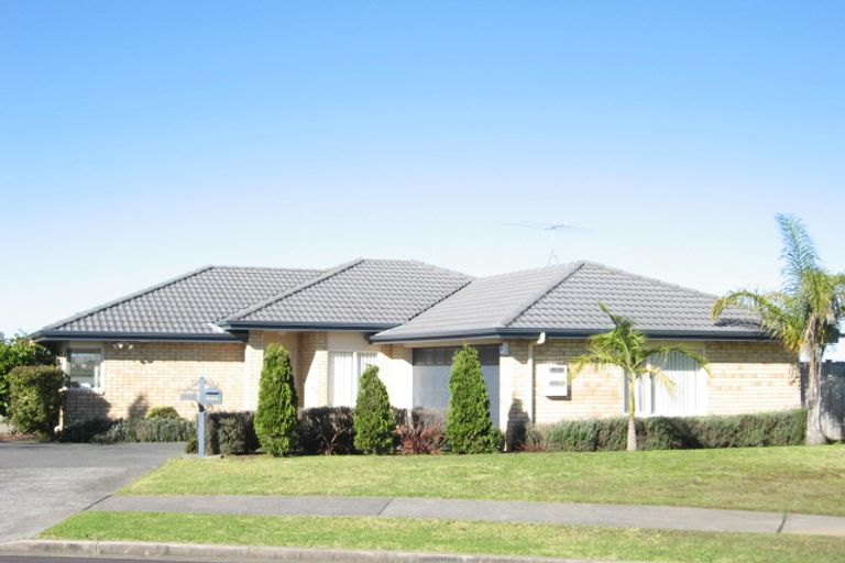 Photo of property in 22 Sandwick Drive, Weymouth, Auckland, 2103