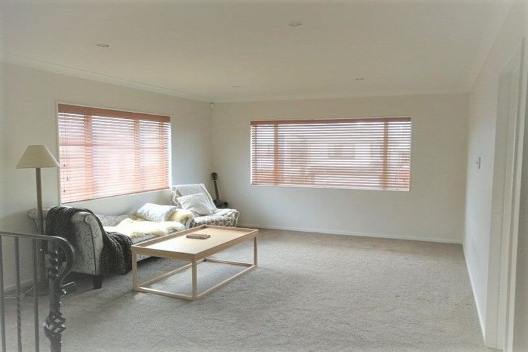 Photo of property in 9 Bottega Close, Flat Bush, Auckland, 2019