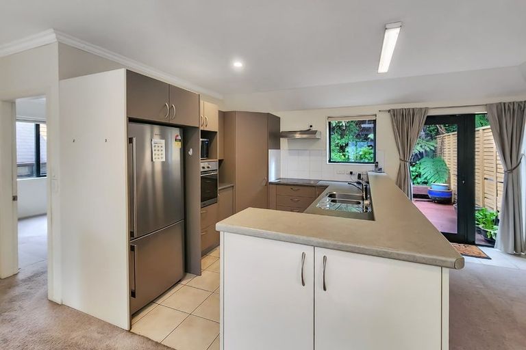 Photo of property in 40 Futuna Close, Karori, Wellington, 6012