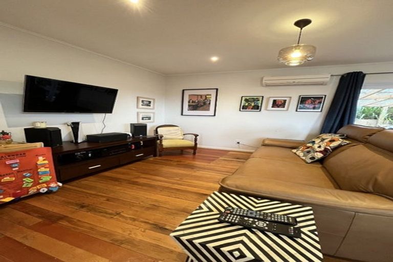 Photo of property in 26 Martin Street, Ranui, Porirua, 5024