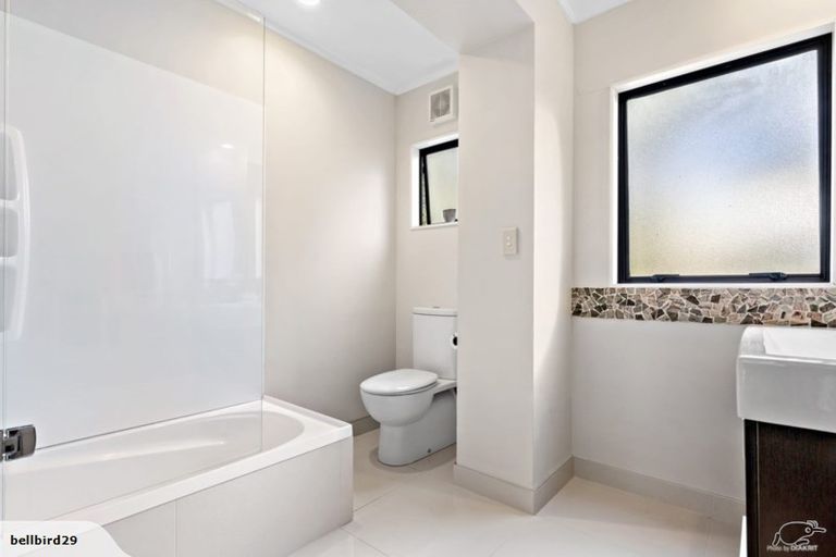 Photo of property in 29 Bellbird Rise, Murrays Bay, Auckland, 0630