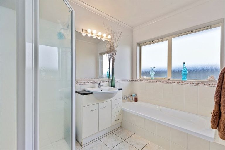 Photo of property in 19 Thoroughbred Place, Papamoa Beach, Papamoa, 3118