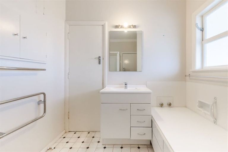 Photo of property in 3 George Street, Levin, 5510