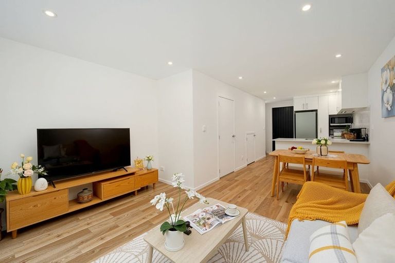 Photo of property in 22 Tokai Place, Glen Eden, Auckland, 0602