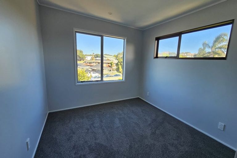 Photo of property in 1/25 Sartors Avenue, Northcross, Auckland, 0630