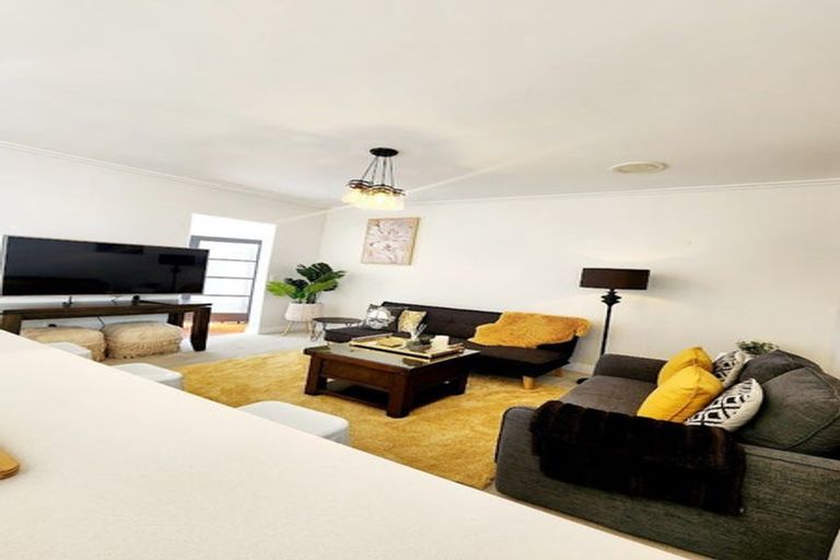 Photo of property in 15 Oriental Street, Petone, Lower Hutt, 5012