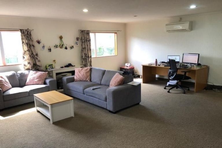 Photo of property in 2/78 Naenae Road, Naenae, Lower Hutt, 5011