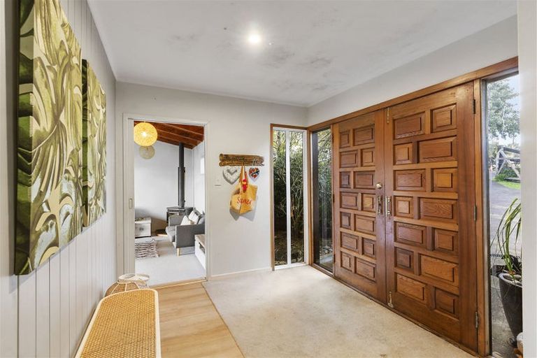 Photo of property in 46 Whites Road, Whitford, Howick, 2571