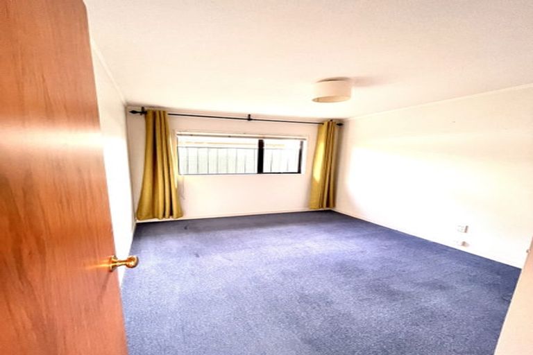 Photo of property in 2/25 Vincent Street, Waterloo, Lower Hutt, 5011