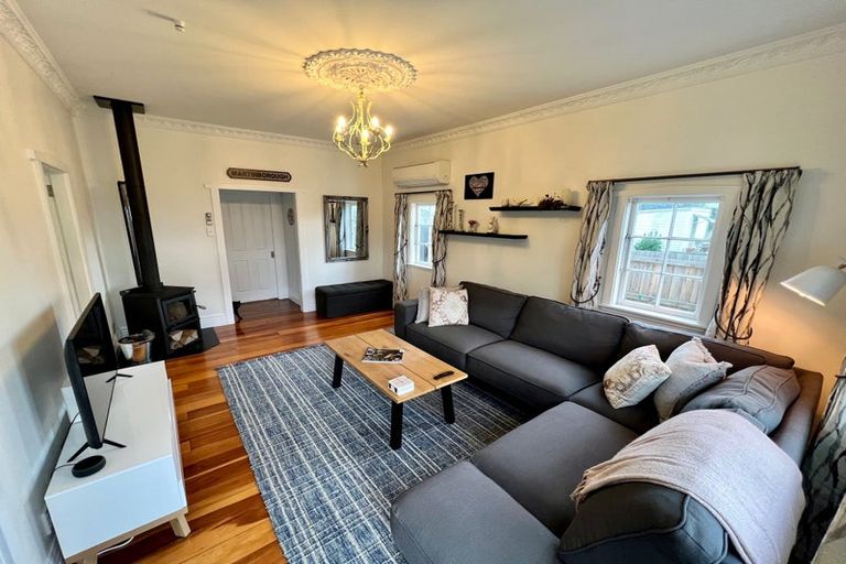 Photo of property in 74 Cologne Street, Martinborough, 5711