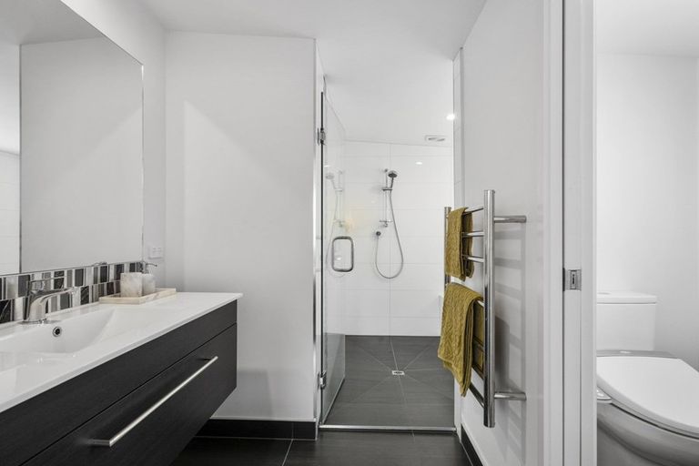 Photo of property in 72 Waikite Road, Welcome Bay, Tauranga, 3112