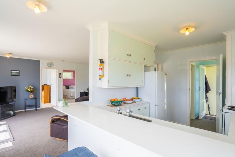 Photo of property in 11 Adrian Grove, Waikanae Beach, Waikanae, 5036