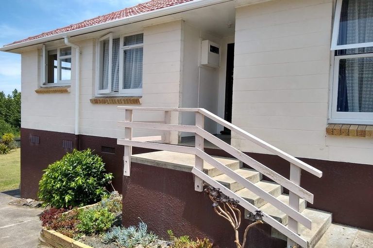 Photo of property in 1 Te Wheoro Street, Meremere, Mercer, 2474