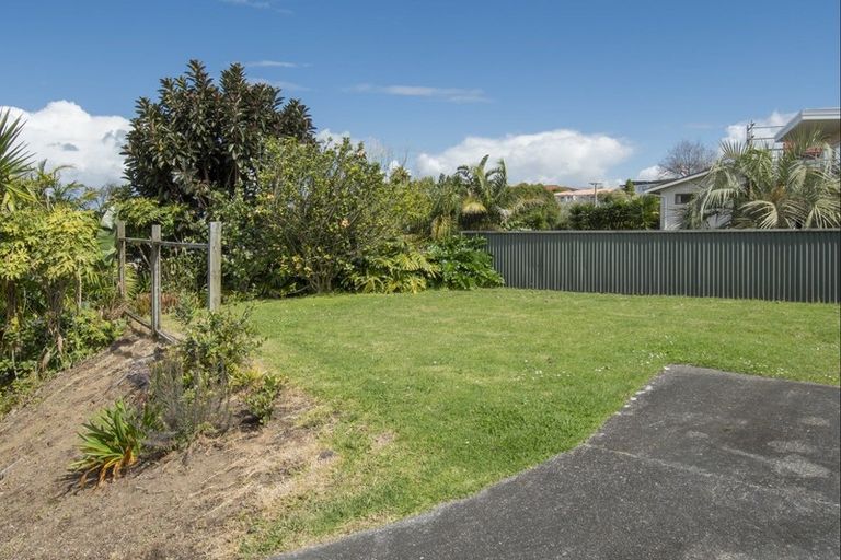 Photo of property in 30 Omokoroa Road, Omokoroa, 3114