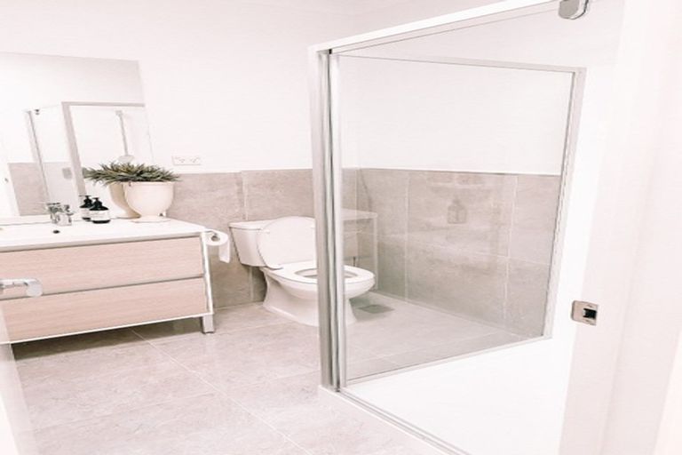 Photo of property in 8 Ripeka Lane, Whenuapai, Auckland, 0618