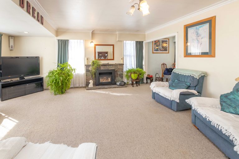 Photo of property in 40 East Belt, Rangiora, 7400