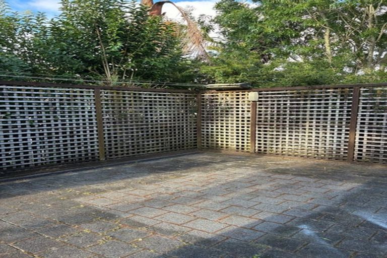 Photo of property in 53 Triangle Road, Massey, Auckland, 0614