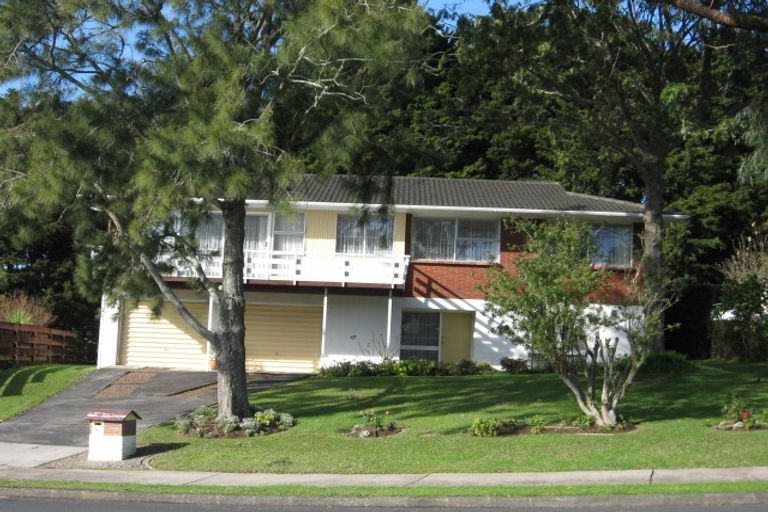 Photo of property in 21 Kahurangi Place, Hillpark, Auckland, 2102