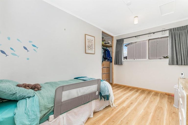 Photo of property in 90 Howard Road, Orere Point, Papakura, 2585